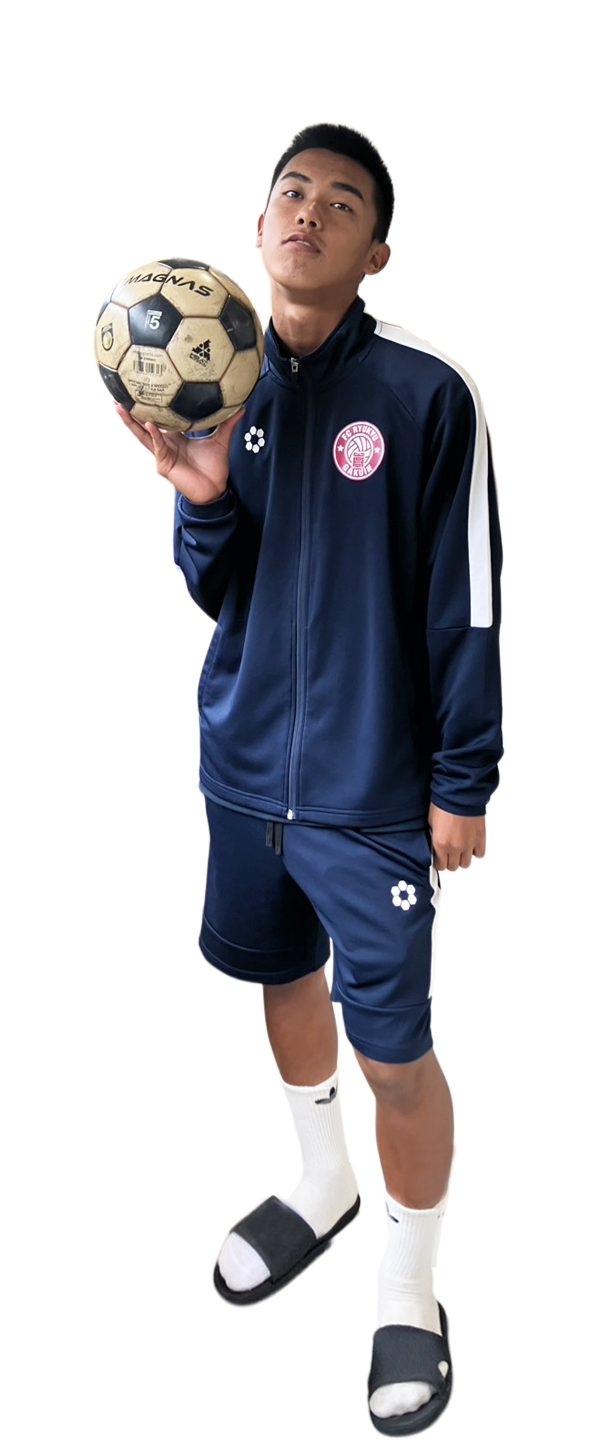 大好きなサッカーに集中しながら、体育の先生になる夢へ。礼儀も、資格も、ここなら全部身につく。