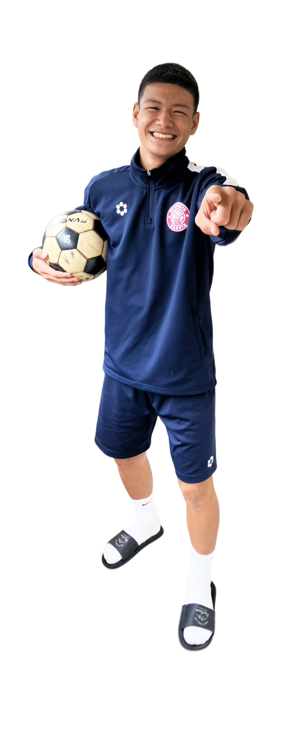 高校から始めたサッカー。元プロの指導と手厚い学習サポートで、スポーツも勉強も「本気」になれる場所。