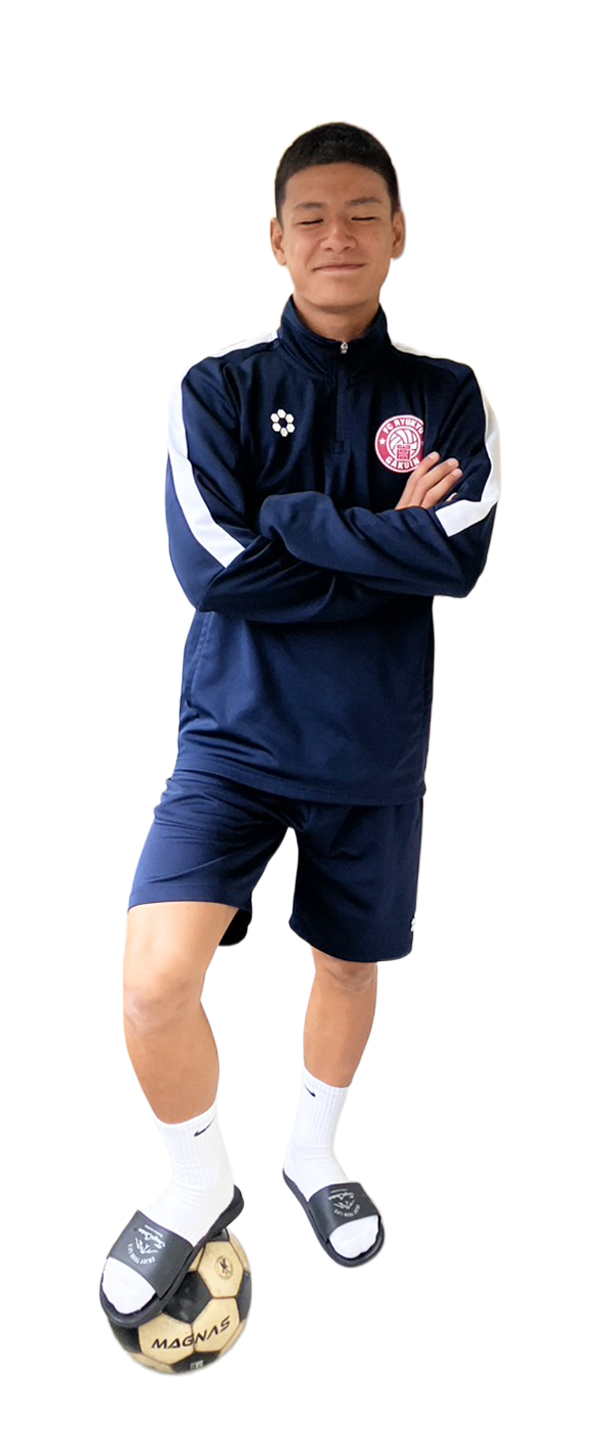 高校から始めたサッカー。元プロの指導と手厚い学習サポートで、スポーツも勉強も「本気」になれる場所。