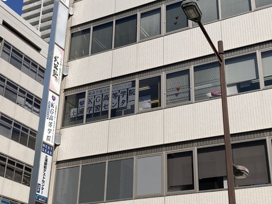 【KG土浦】窓掃除の方が来てくださいました