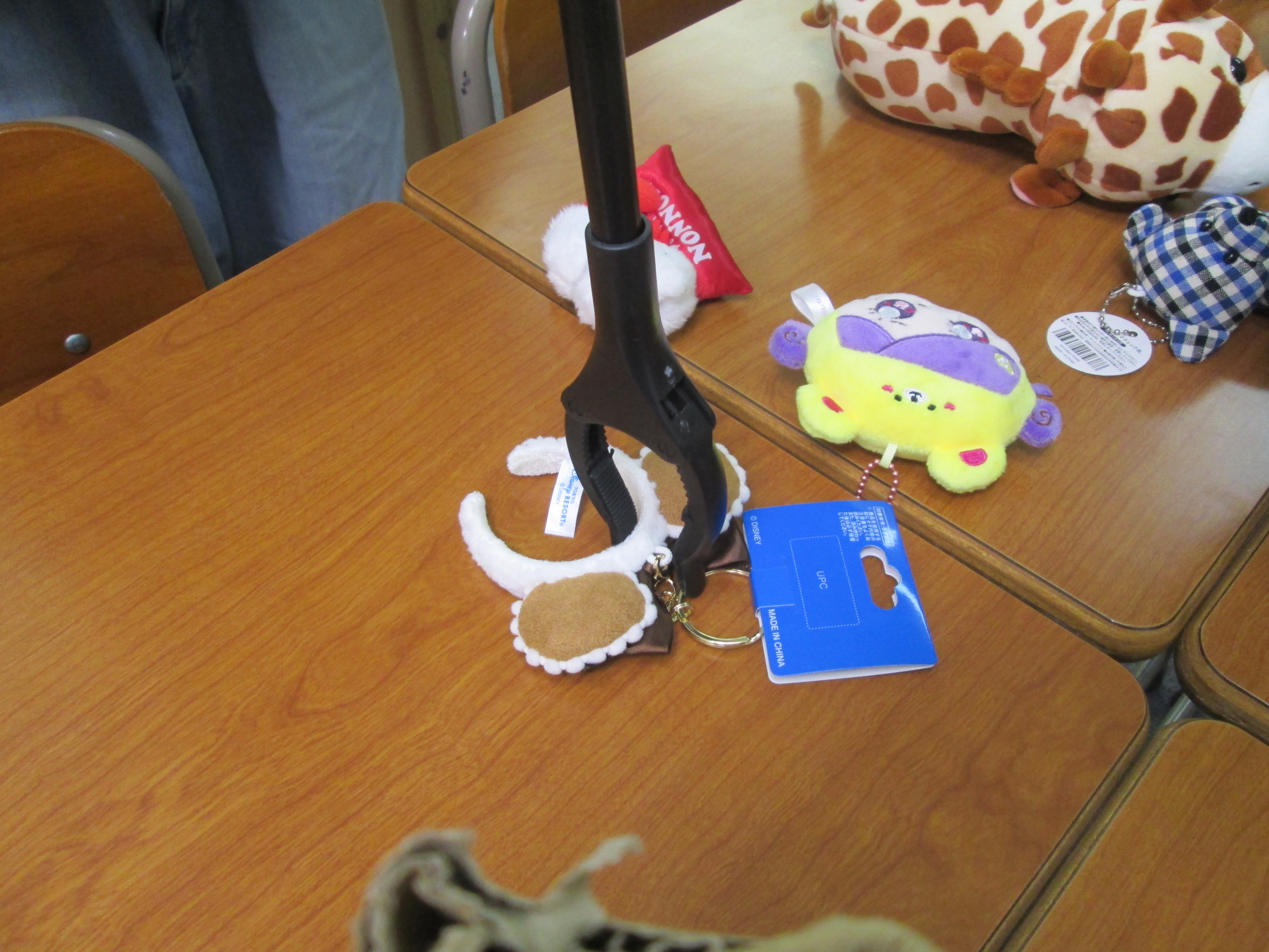 ぬいぐるみのタグをつかむ裏技成功の写真