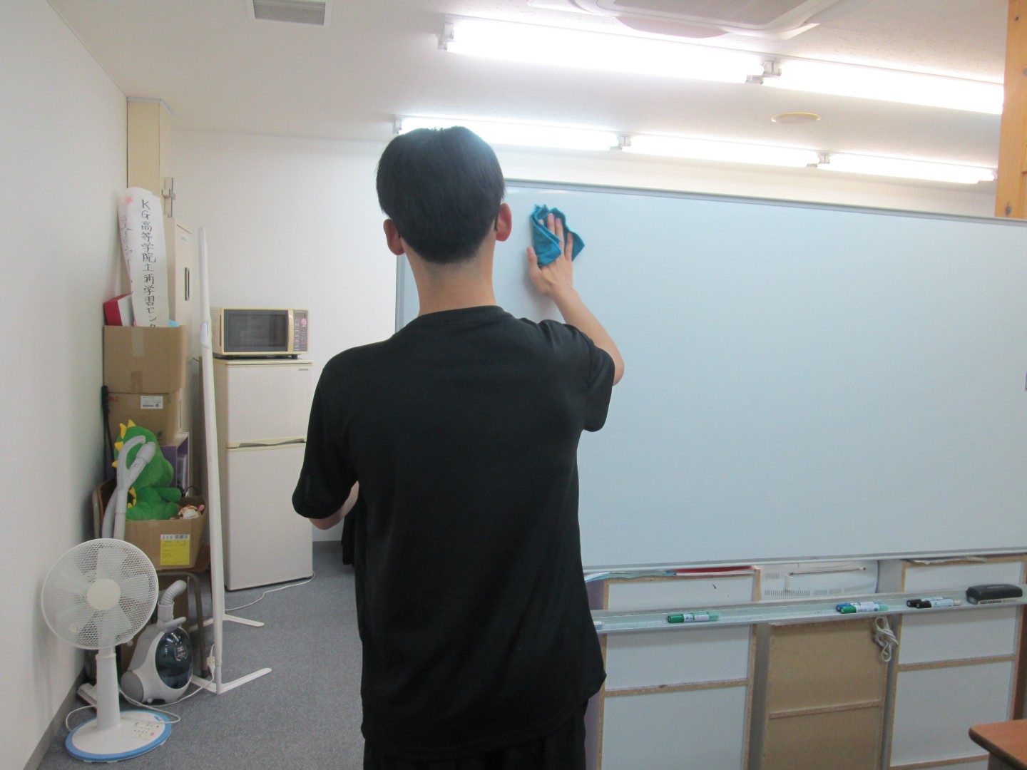 【主体的】教室清掃をしました