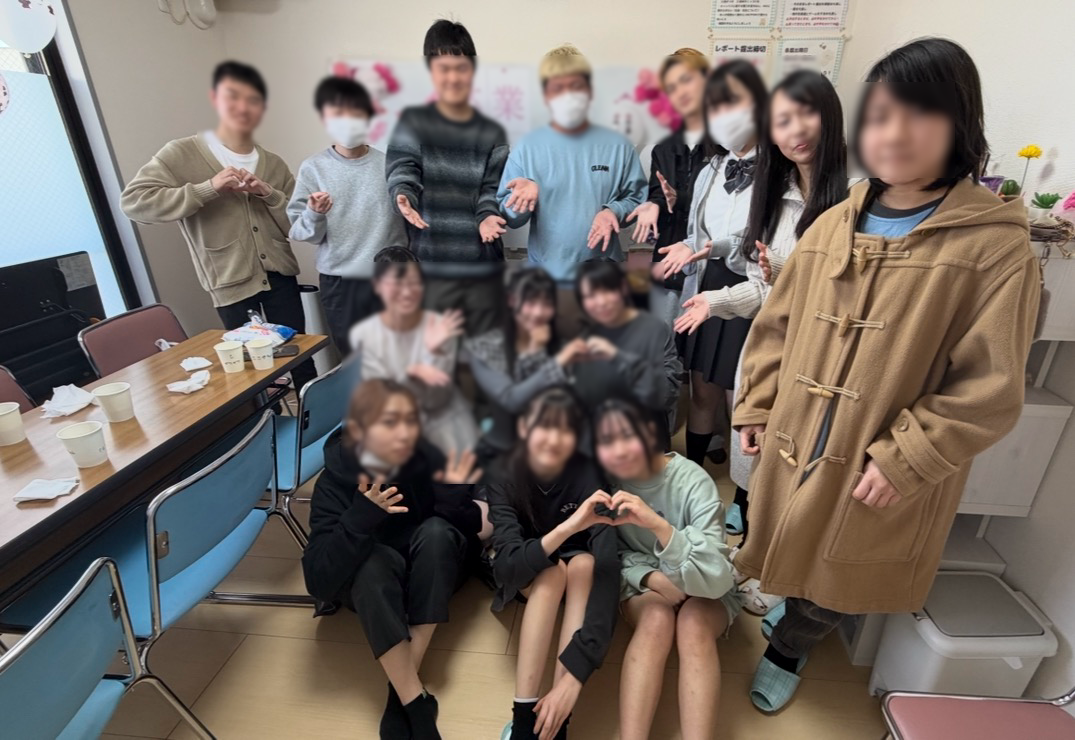 ⬜︎終業式&卒業生を送る会(自由参加)