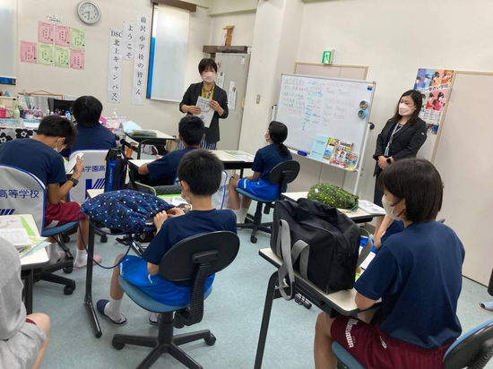 中学生の皆さんがキャンパス見学に来てくれました！