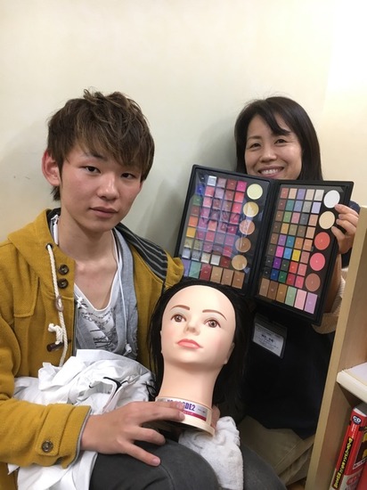 卒業生が遊びに来てくれました！