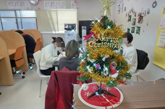 キャンパスにはおしゃべりをしに？