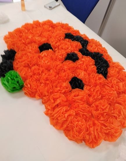 ハロウィンに向けて準備中...