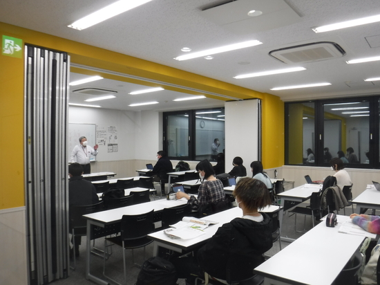 中期スクーリング始まる