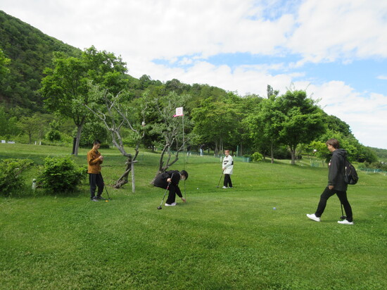 春の遠足はパークゴルフ体験！