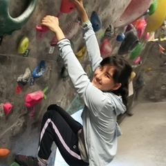 【体育スクーリング】駅前でボルダリングをやってきました。