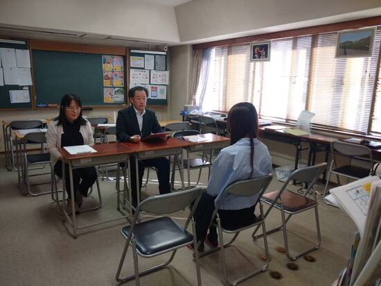 ３年生の生徒が、面接練習をおこないました！