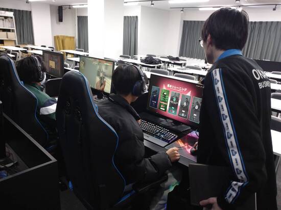 特別授業で、eスポーツを体験しました！