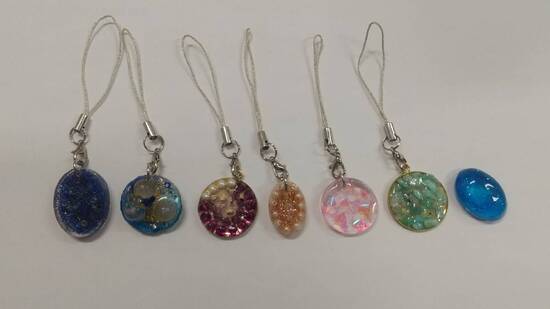 レジン雑貨づくりを体験しました♪