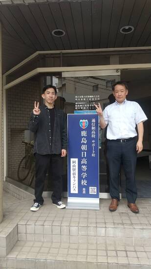 卒業生が、キャンパスに遊びに来てくれました！