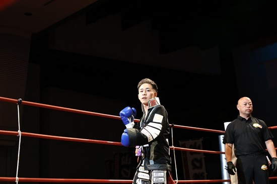 卒業生がキックボクシングの大会に出場しました！