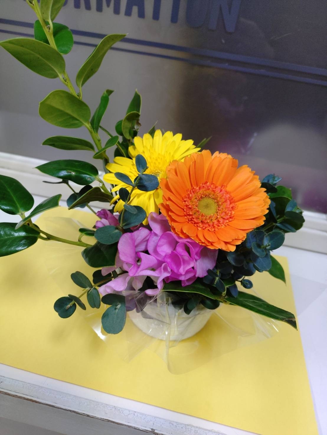 生け花の先生がお花を生けてくださいました♪