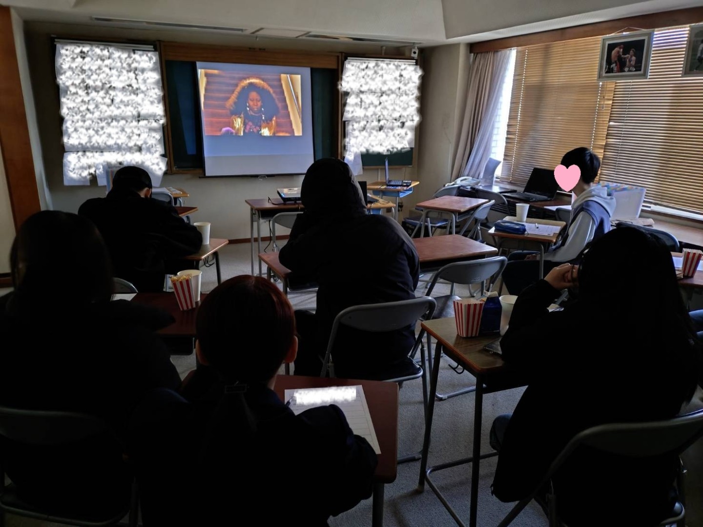 映画鑑賞会を実施しました