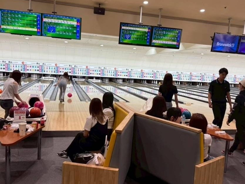 【岡山駅前キャンパス】特別活動（ボウリング大会）を開催しました！