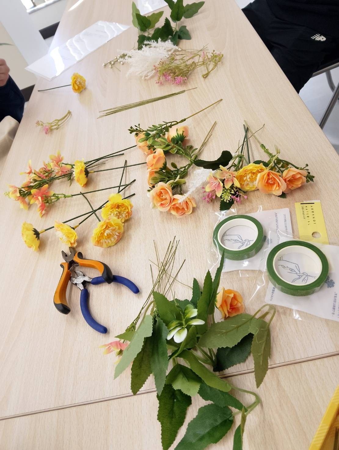 特別活動（コサージュ制作）