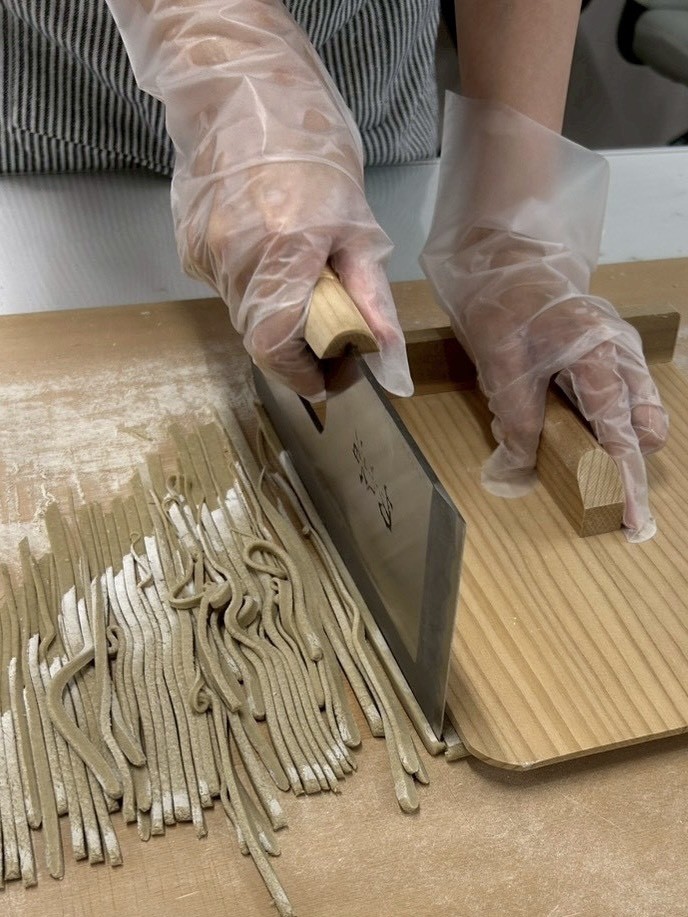 キャンパスで体験！本格そば打ちワークショップの魅力