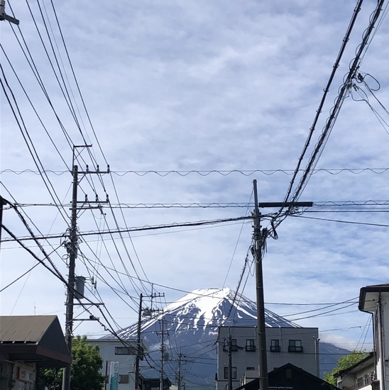 うってかわって