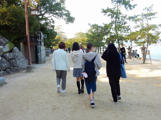 安芸の宮島に行ってきました！　～厳島神社・しゃもじ作り体験～