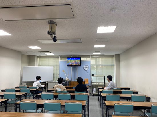 雪が降ると登校率アップ！？不登校の特性