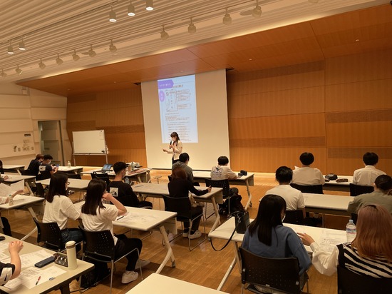 進路セミナー「就職実践セミナー①」を開催しました。