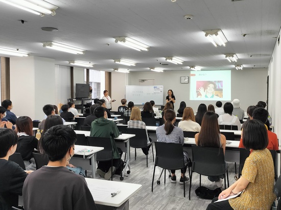 特別活動　「メディアリテラシー講座」　が開催されました。