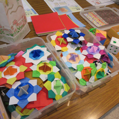 『懐かしの折り紙と、フェルトで小物作り』を行いました！