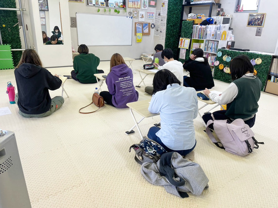 GRES高等学院は授業も見学できますよ(๑╹ω╹๑ )