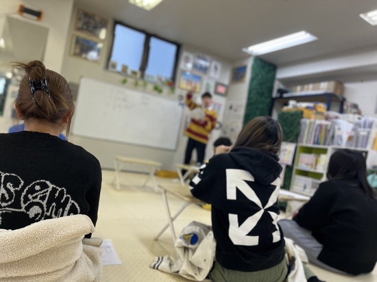 GRES高等学院の授業はみんな積極的( ´θ｀)