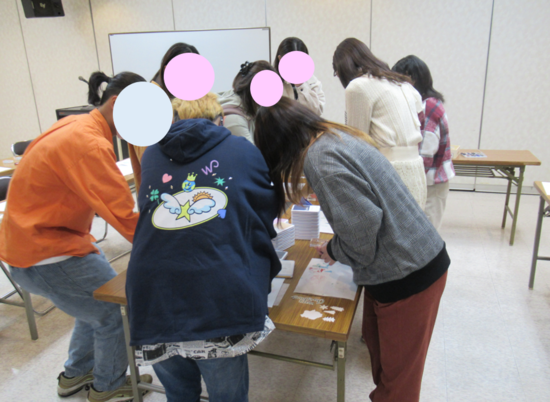 ボランティア活動「クリスマスカードでボランティア」