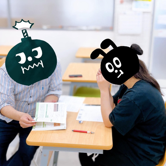 生徒達は課題提出に向けてやっています。