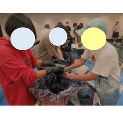 藍染め体験を行いました。