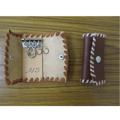 「本革細工体験～キーケースを作ろう！」を行いました！