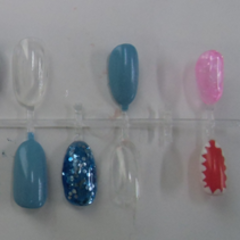 ネイル体験を行いました