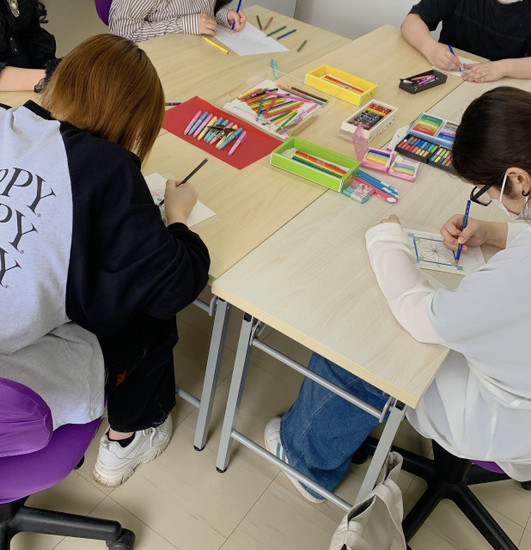 特別活動【アートDAY】& 9月卒業生の卒業式の様子♪