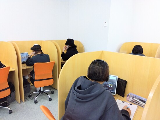 オンライン企業研究で「将来のヒント」を発見！