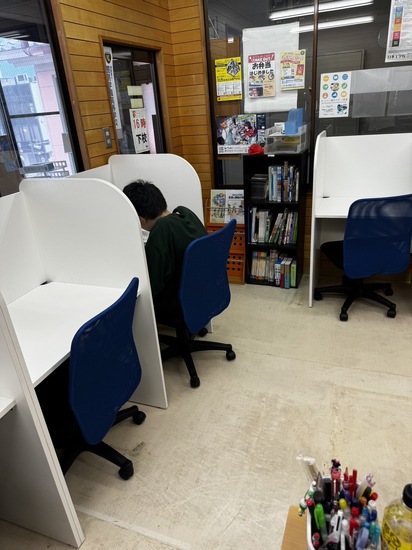 キャンパスで学習しています