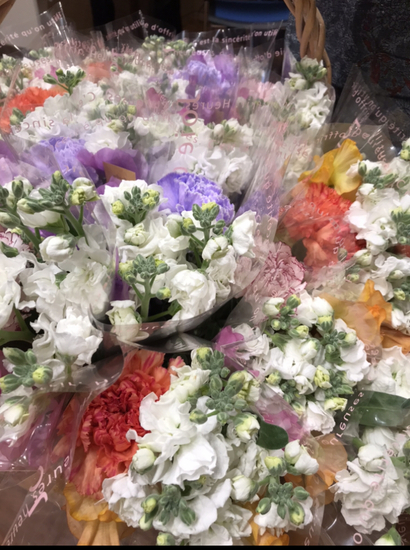 【JR山手線　大塚駅前】卒業式も終わり・・・