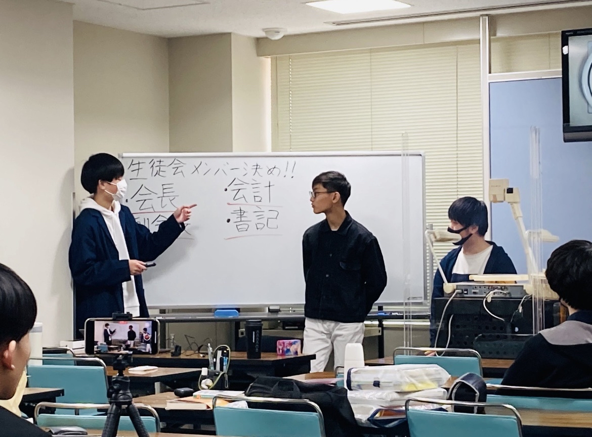 不登校や引きこもりからのリスタートを応援します。