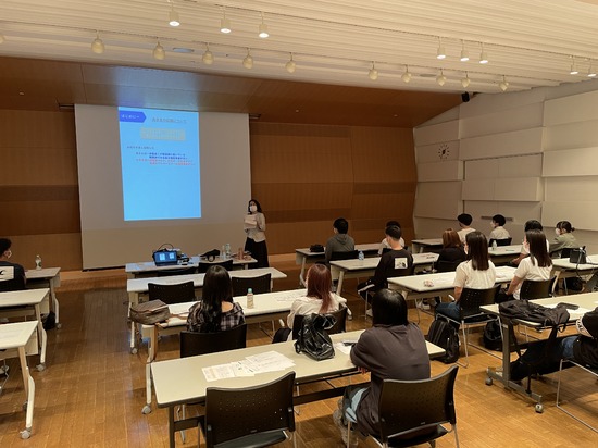 進路セミナー「就職実践セミナー①」を開催しました。