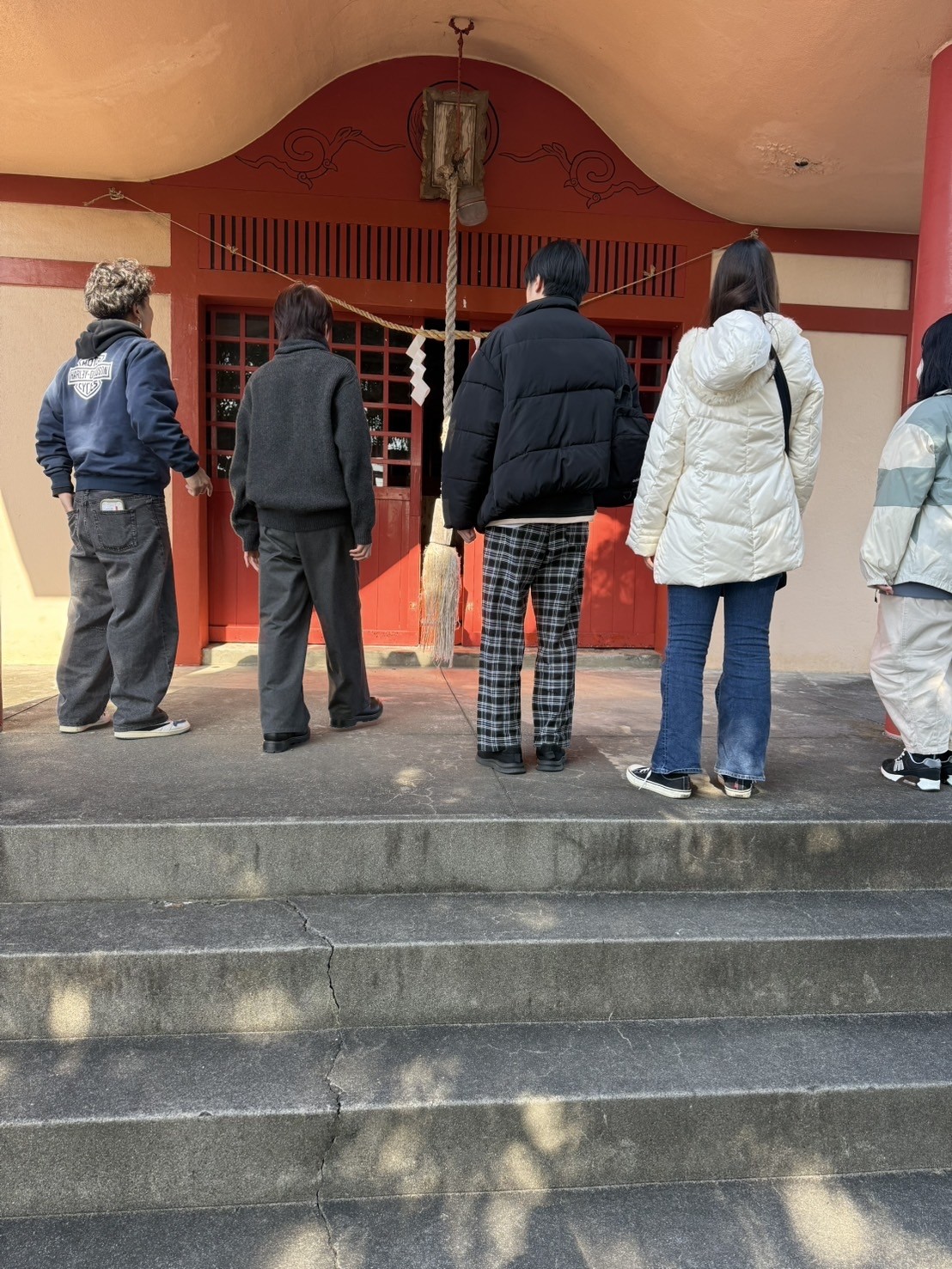 特別活動で近くの神社まで