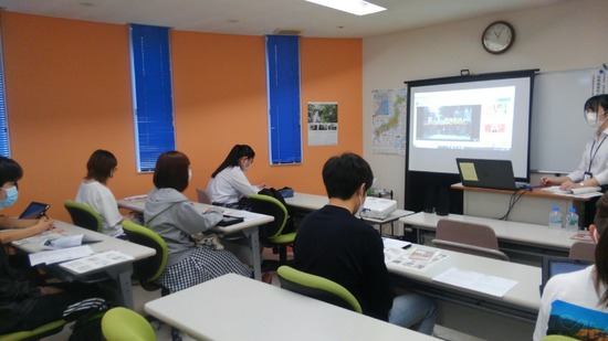 授業の様子　命の大切さを学ぶ教室