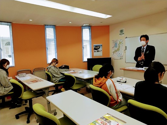 美容専門学校説明会、奨学金制度について