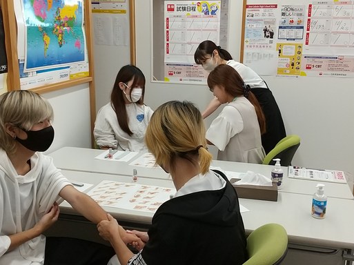 ネイルケア＆ハンドマッサージ