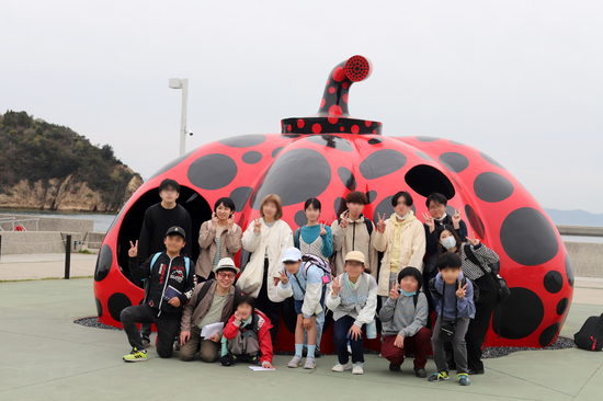 ベネッセ＆福武財団とコラボ企画、直島で現代アートの対話型鑑賞